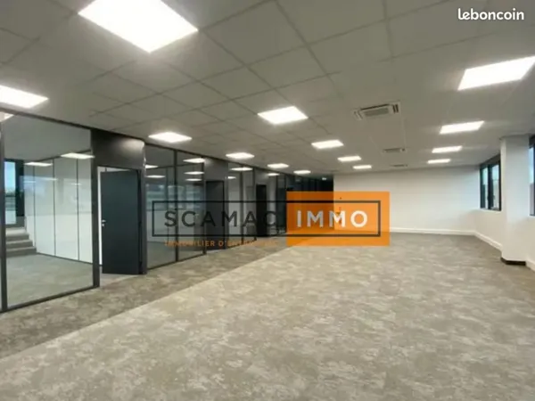 Bureau 301 m²