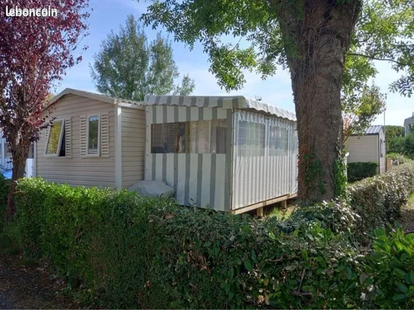 Mobil-home IRM Super Mercure 2 ch + terrasse couverte - 16 900