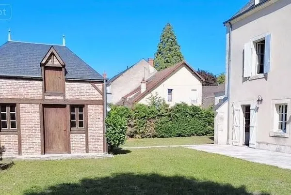 Maison 9 pièces 266 m²