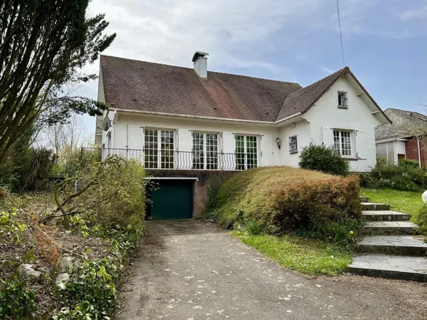 MAISON D'ARCHITECTE DE 170M2 AU BORD DE ST-POL-SUR-TERNOISE