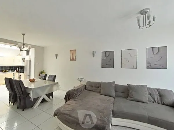Maison 5 pièces 82 m²