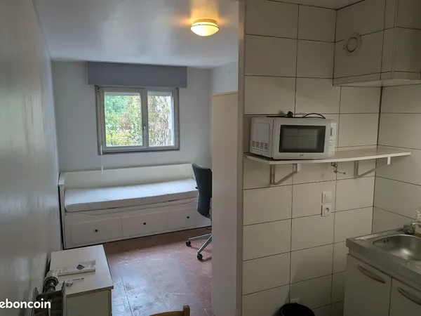 Chambre meublée très proche RER A (gare de TORCY)