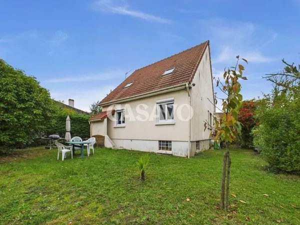 Vente Maison 8 pièces de 168m² - 78330 Fontenay-le-Fleury