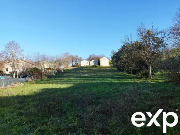 Terrain constructible à Lhospitalet, 15 min de Cahors
