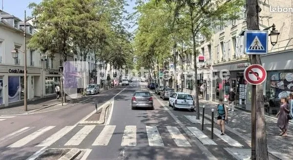 Local commercial 227 m²