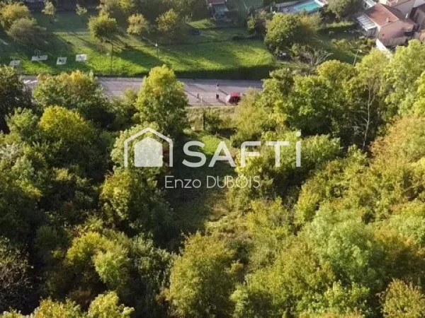 Terrain 877 m² idéal loisirs/jardin