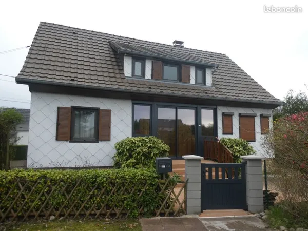 A creutzwald maison individuelle de 122 m2, 2 niveaux, 7 pieces sur terrain arbore de 1386 m2 dans u