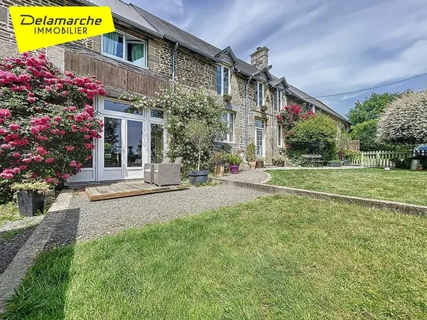 Longère avec beau potentiel locatif aux portes des Loges-marchis ( 50600)