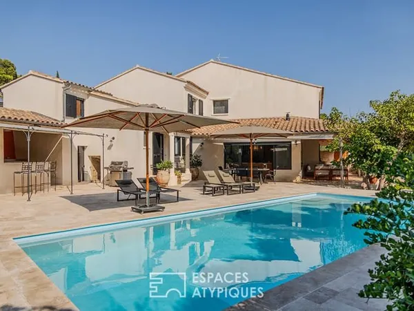 Bastide contemporaine avec piscine