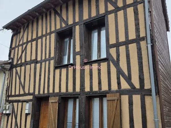 Bien immobilier de rendement Vente Arcis-sur-Aube 4p  65000€
