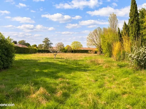 Terrain à bâtir - 678 m² - Fontenilles
