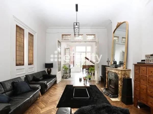 Maison de ville 10 pièces 248 m²