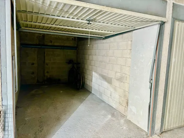 GARAGE DE PLAIN PIED Promenade des Anglais Californie