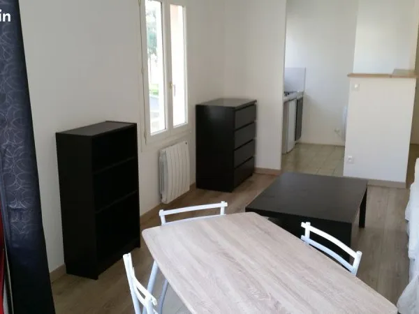 Studio meublé a Marines 95640
