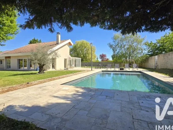 Maison 8 pièces 200 m²