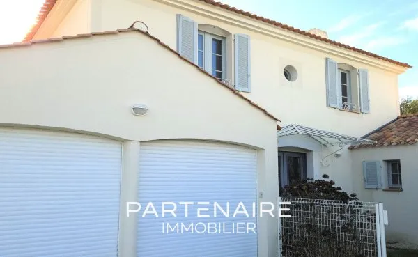 VILLA 4 CHAMBRES & PISCINE