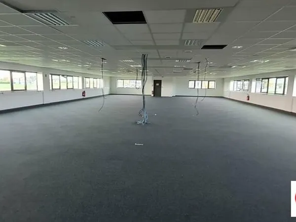 Bureaux 218 m²