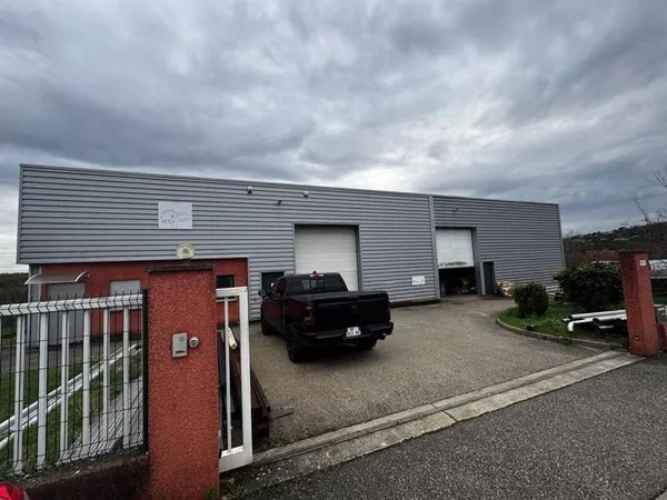 Local d'activité 500 m²
