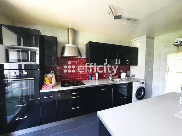 Appartement 6 pièces 96 m²