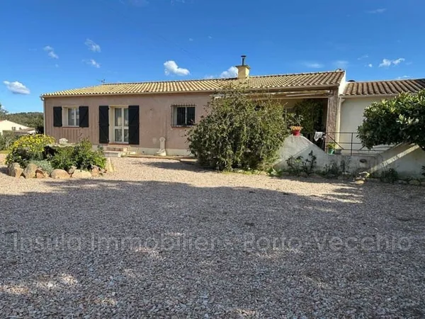 Maison de plain-pied 5 pièces 139 m²