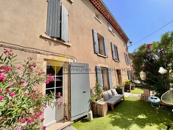 À découvrir en exclusivité à Caromb : Magnifique maison de v