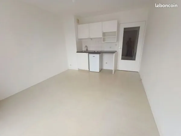 Studio 23m2 et parking quartier Saint-Hélier