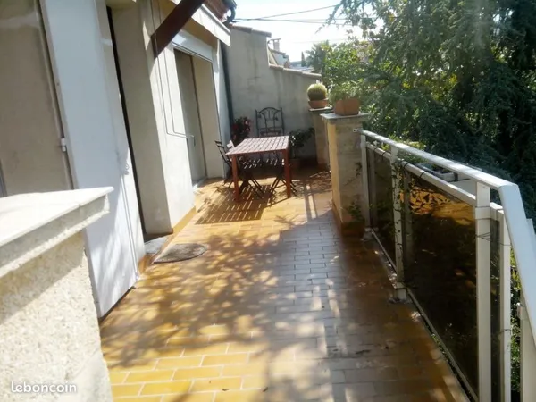 LOCATION VILLA NIMES JAURES-PUECH du TEIL