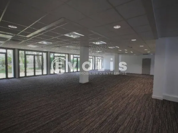Bureaux 5544 m²