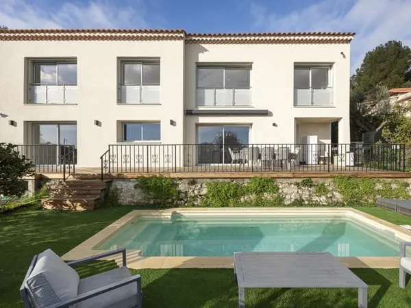 VALLAURIS VILLA NEO PROVENCALE