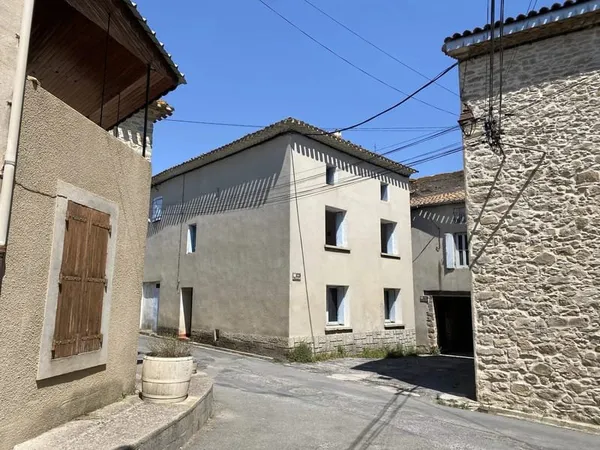 Grande maison de village avec 5 chambres et garage