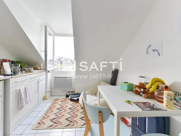 Appartement 2 pièces - 19 m² au sol - Rue Dobrée