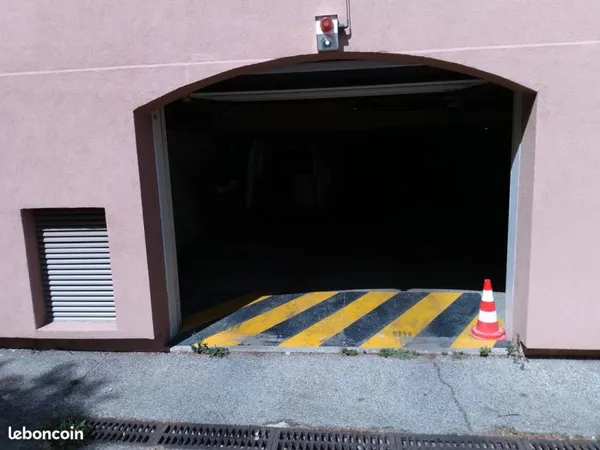 À vendre garage Aix en Provence