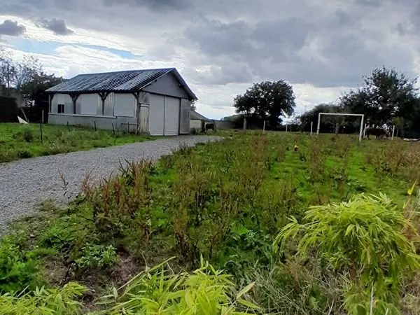Terrain 2410 m² RANNEE