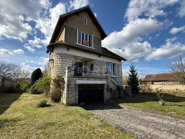 BORD DE LOIRE - Maison de 4 chambres - 138 m² habitables - Terrain de 2736 m²