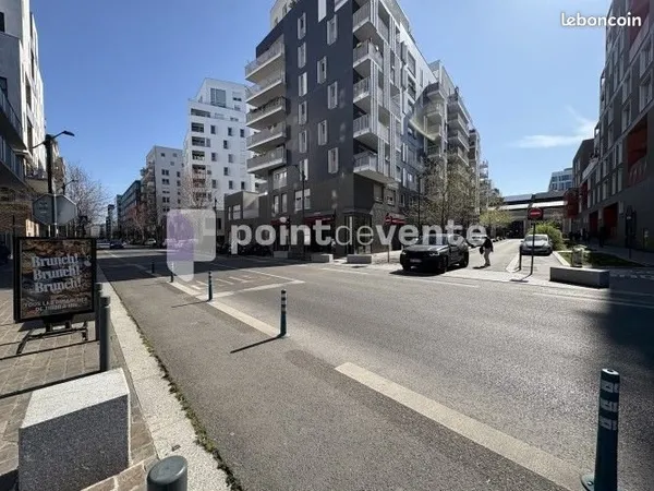 Local commercial 90 m²