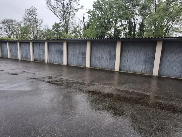 Parking/box 12 m²