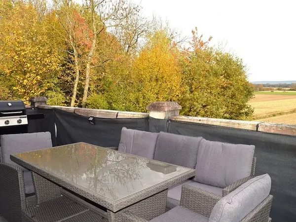 Appartement 4 pièces avec terrasse et jardin