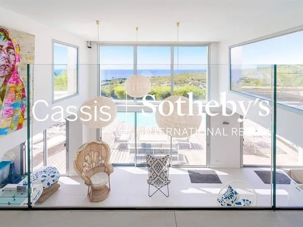Maison 8 pièces 232 m²