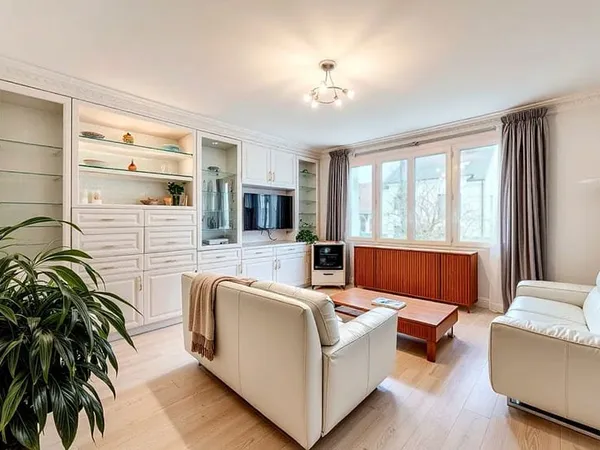 Maison 8 pièces 236 m²