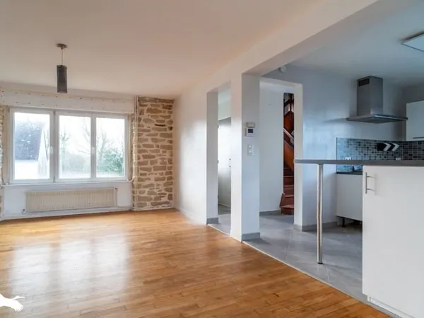 Maison de bourg de 4 pièces principales