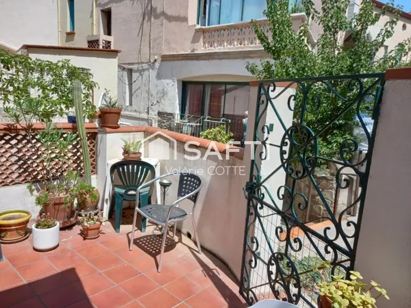 Idéal investisseur, maison meublé a vendre, centre de cerbère, avec locataire en place.