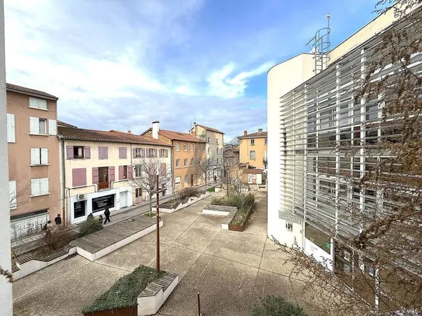 RARE NEUVILLE SUR SAONE CENTRE T4 Terrasse Balcon