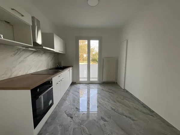 Bel appartement T3 complètement rénové sur Saint-Bonnet-de-M