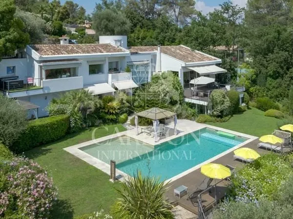 Maison 12 pièces 520 m²