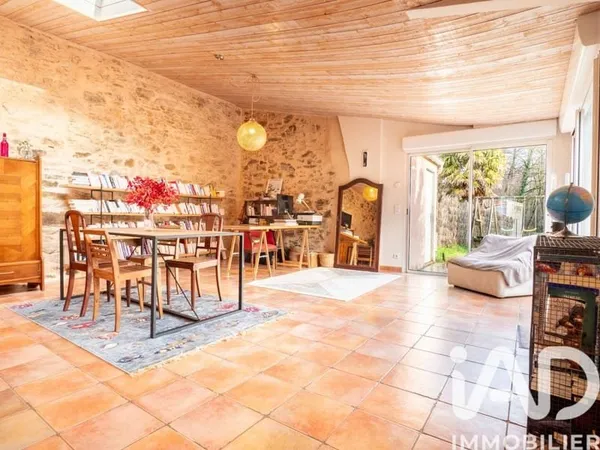 Maison 5 pièces 140 m²
