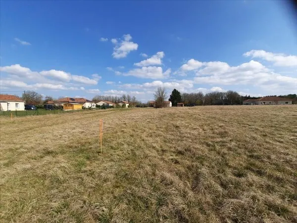 Terrain 1080 m²