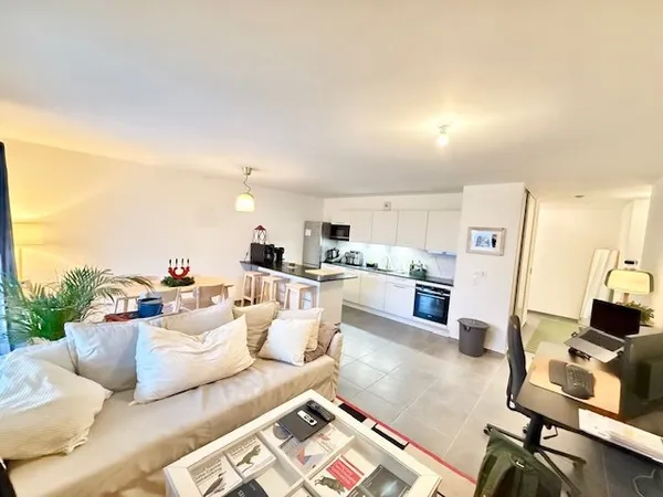 EXCLU : T3 71m2 AVEC BALCON et GARAGE DOUBLE EN SS SOL 0163