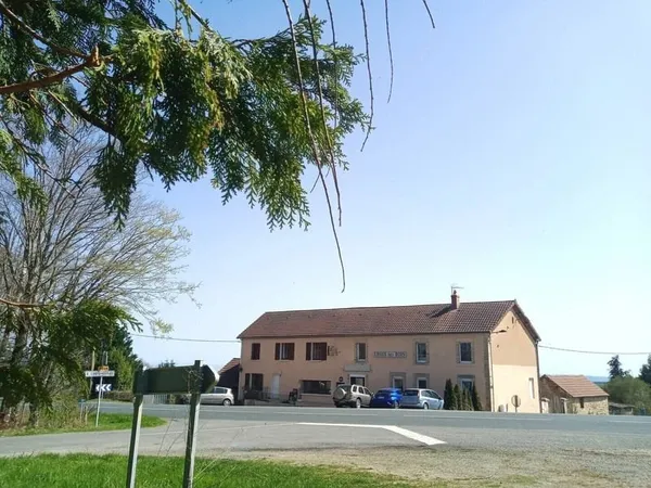 Local commercial 1 pièce 383 m²