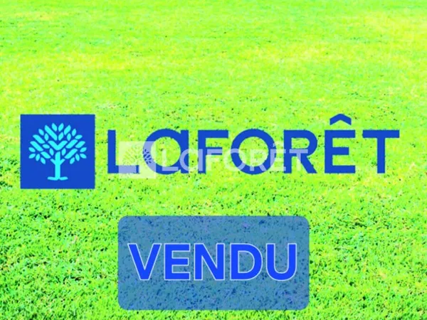 Terrain 650 m²