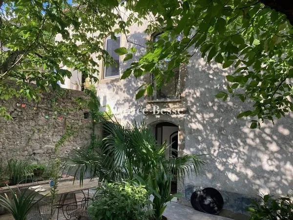Propriété 9 pièces 320 m²